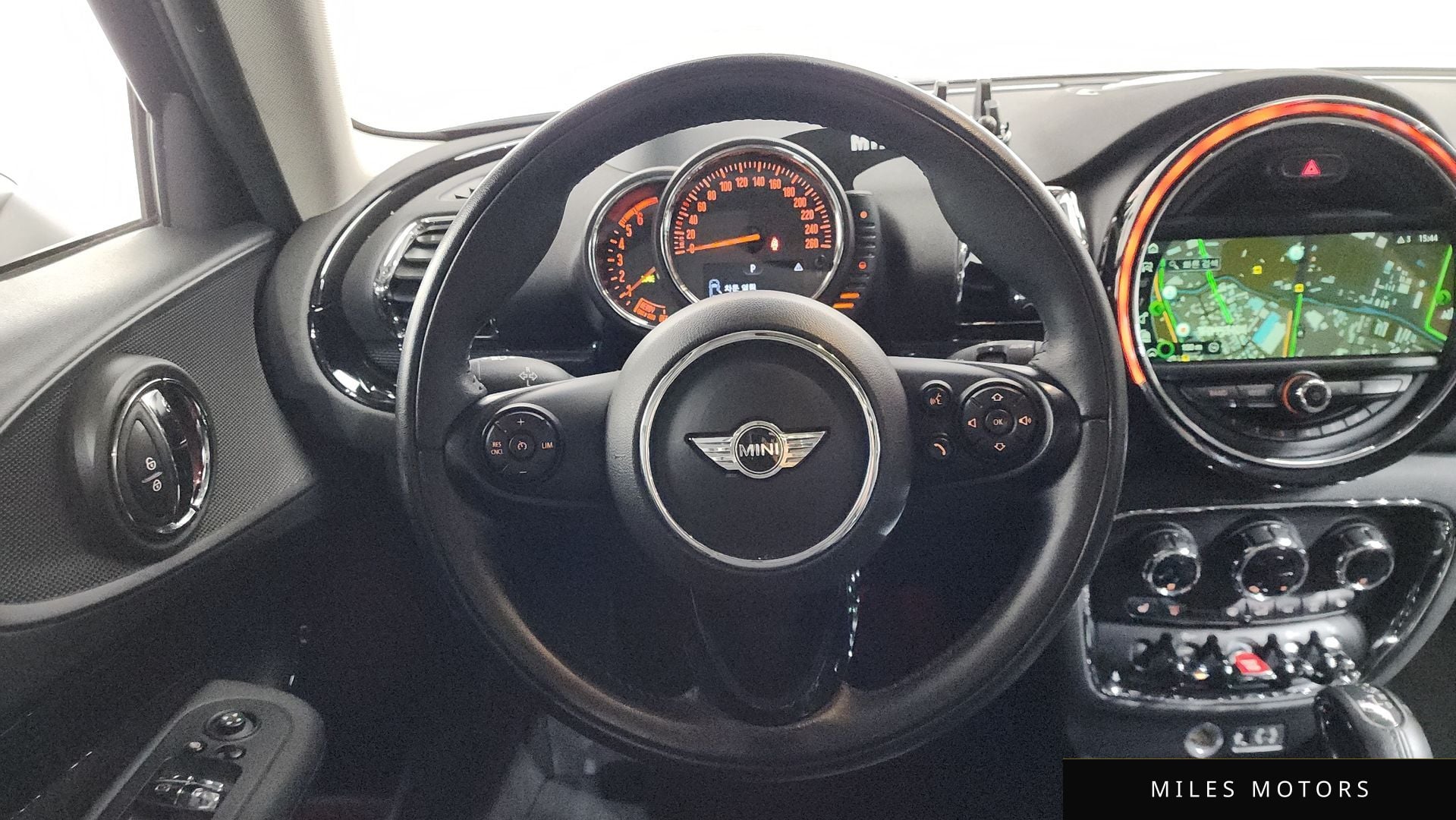 MINI Clubman 2017 — миниатюра 13