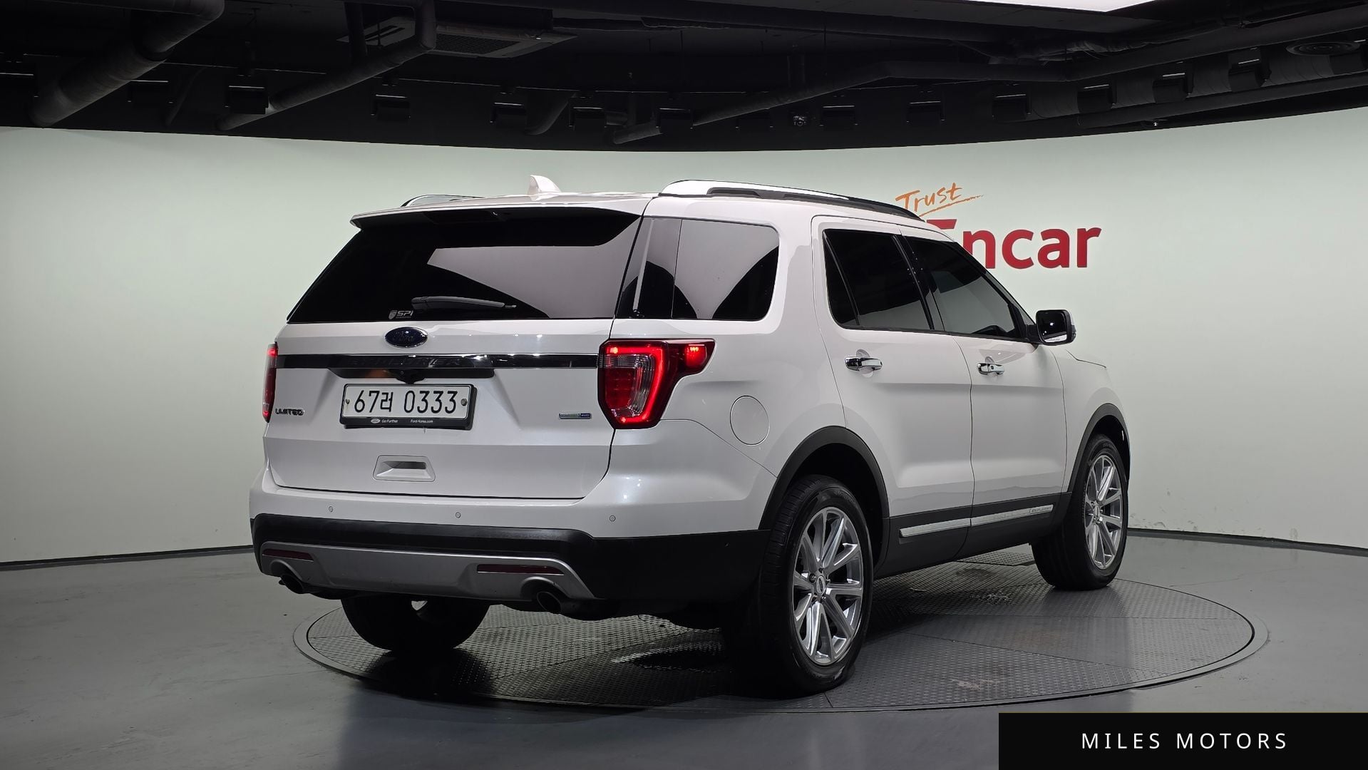 Ford Explorer 2017 — миниатюра 2