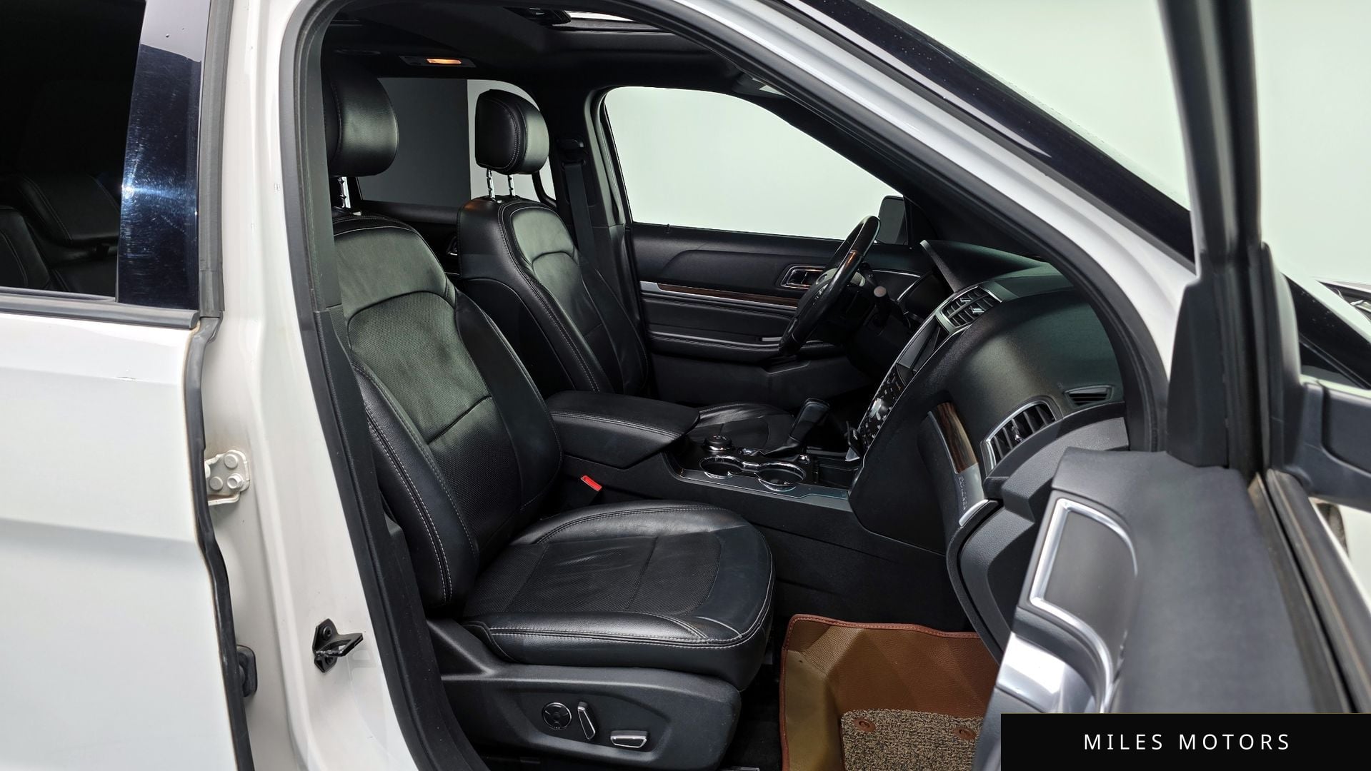 Ford Explorer 2017 — миниатюра 10
