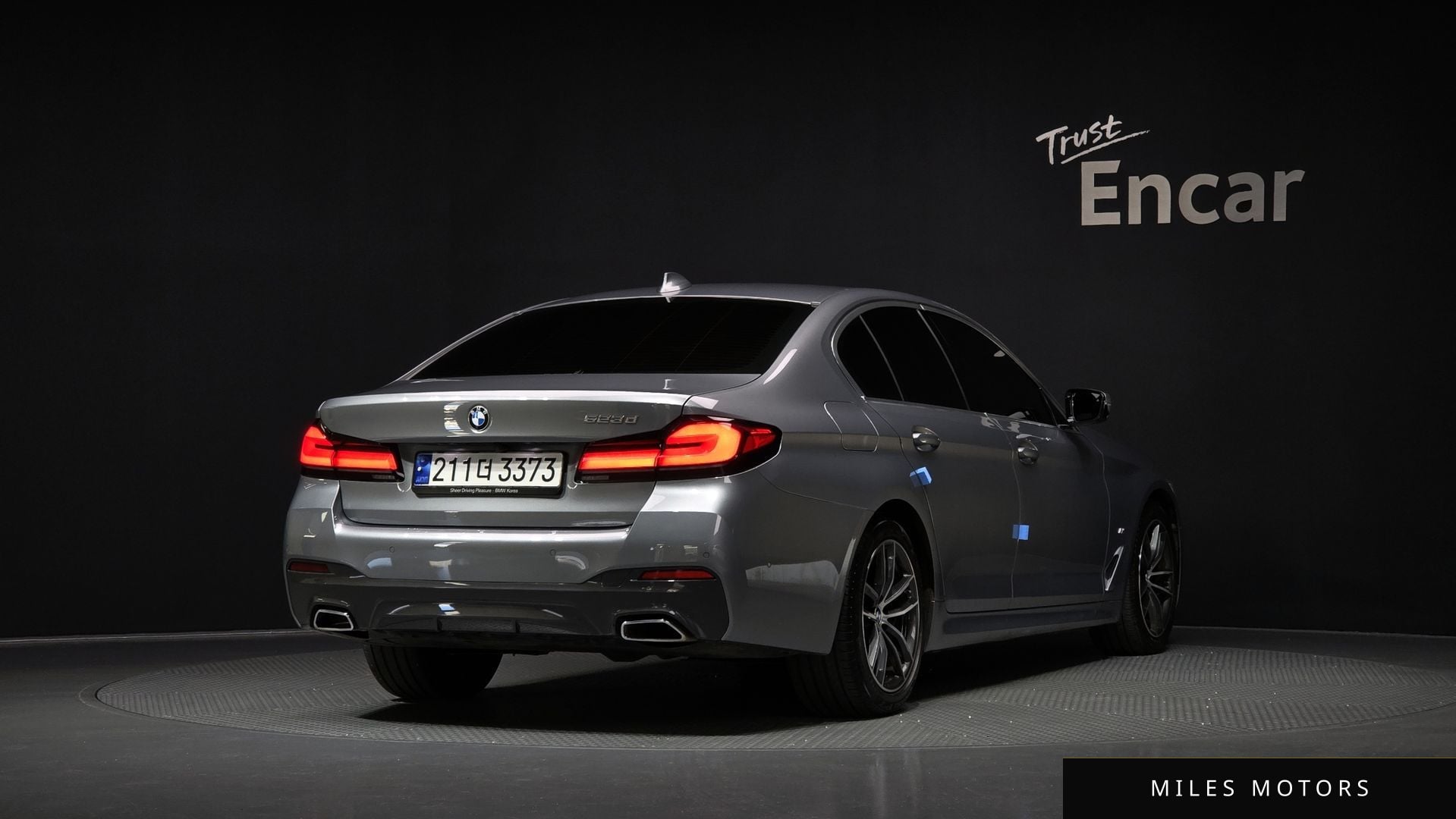 BMW 5 Series (G30) 2023 — миниатюра 2