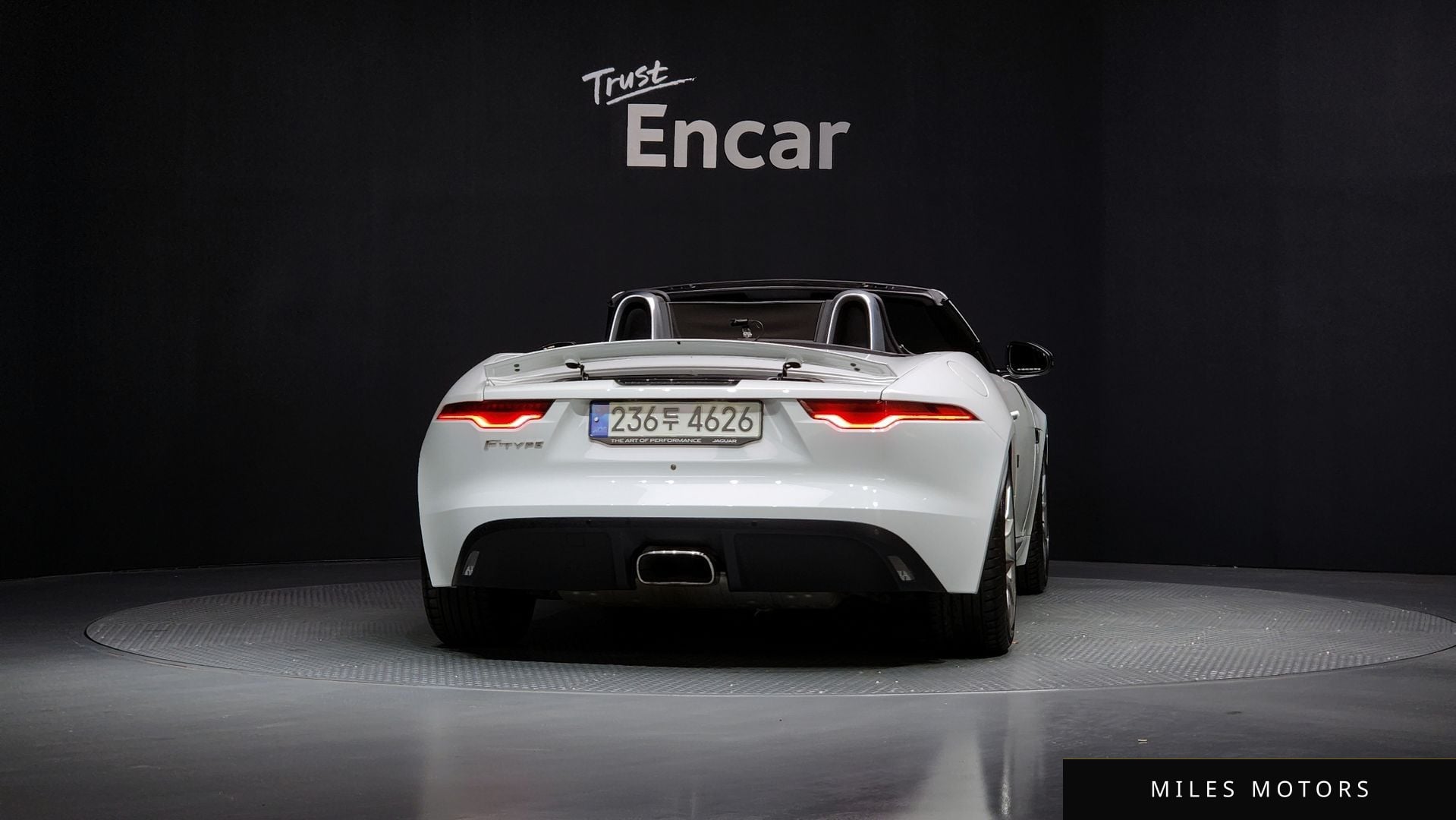 Jaguar F-TYPE 2021 — миниатюра 4