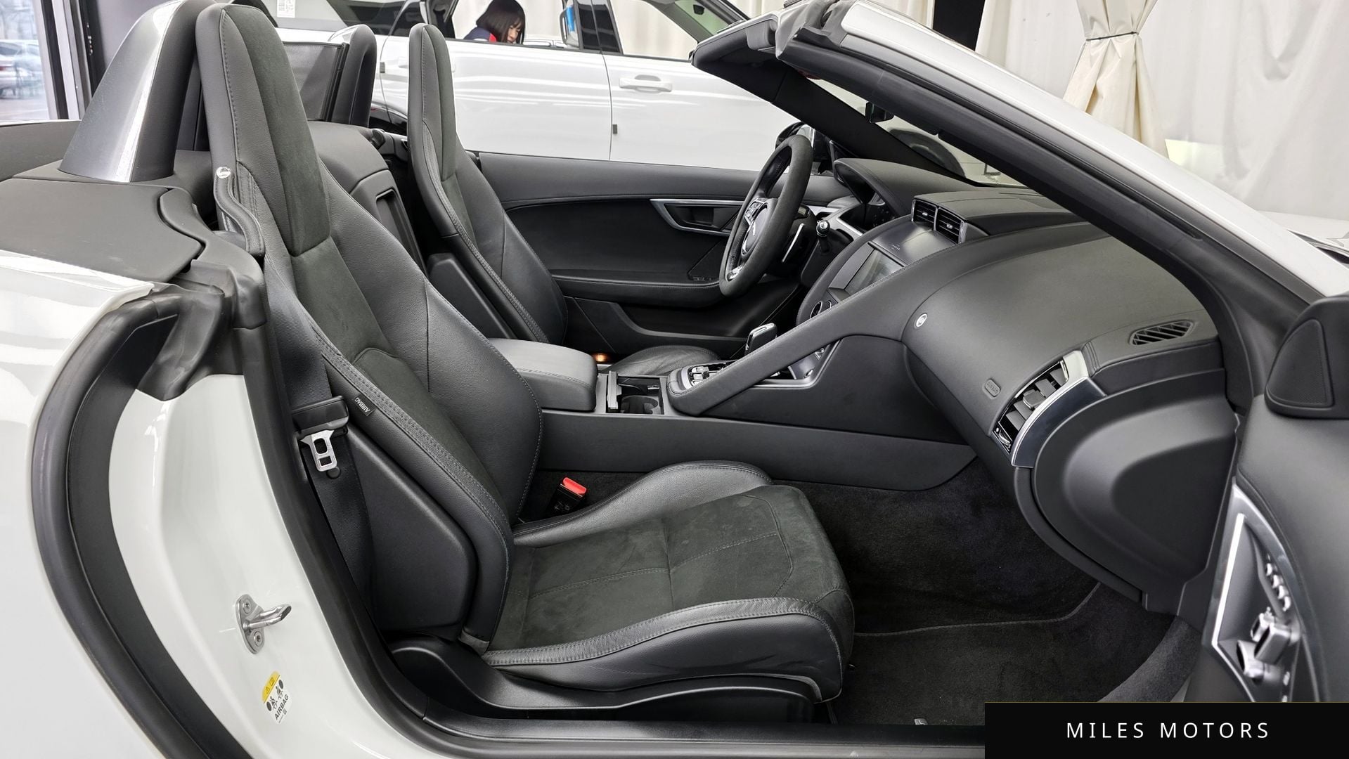 Jaguar F-TYPE 2021 — миниатюра 11