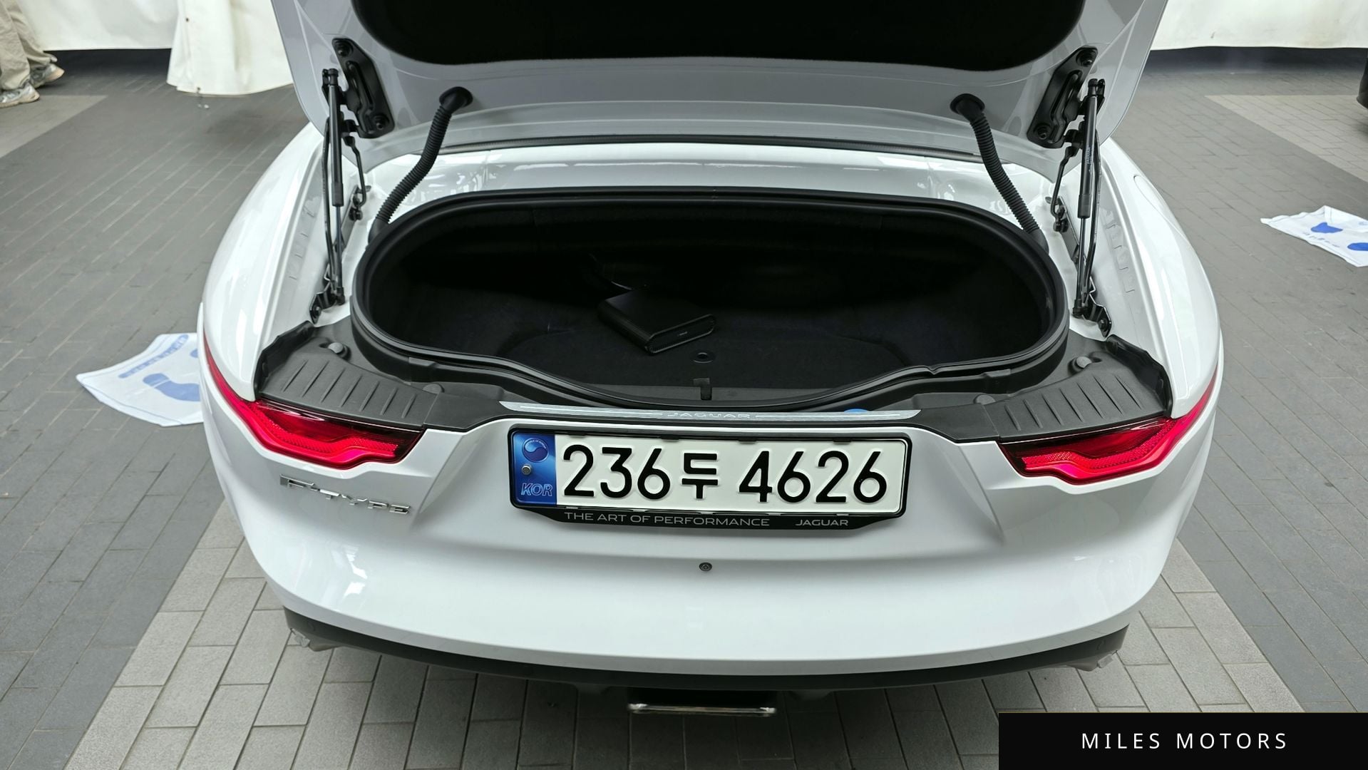 Jaguar F-TYPE 2021 — миниатюра 20