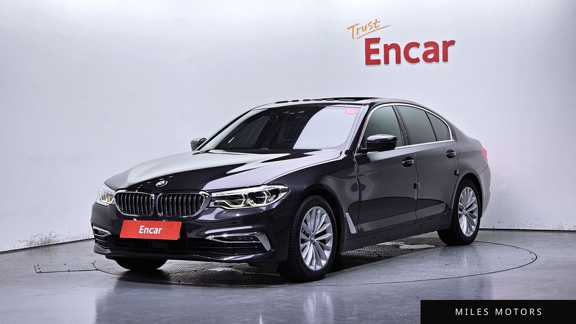 BMW 5 Series (G30) 2019 — фото 1 из 12