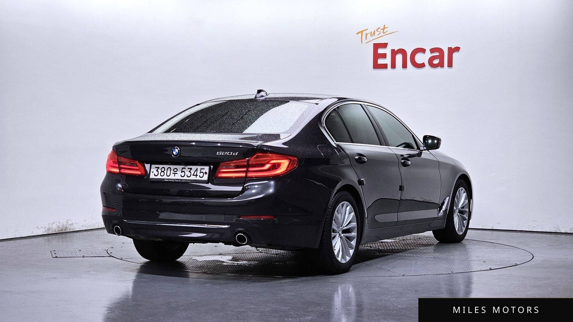 BMW 5 Series (G30) 2019 — миниатюра 2