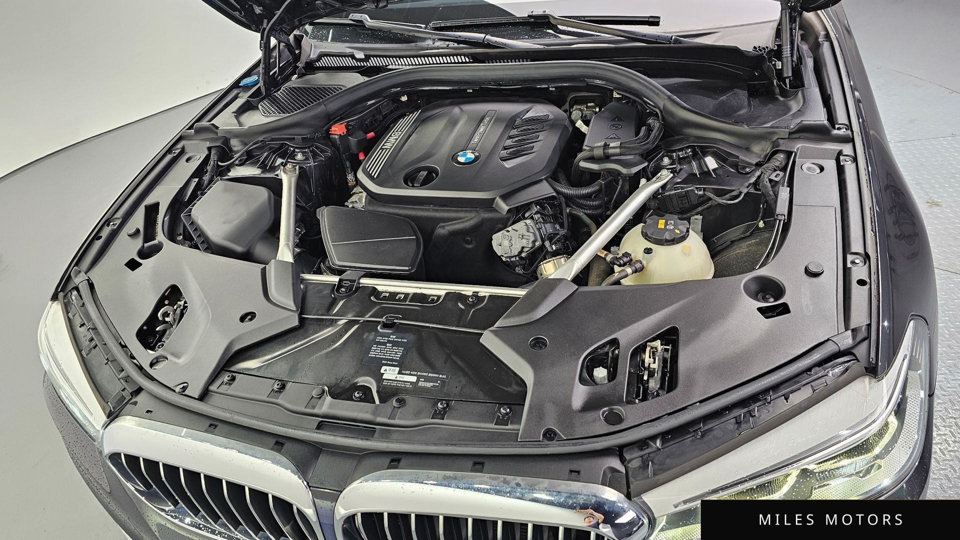 BMW 5 Series (G30) 2019 — миниатюра 6