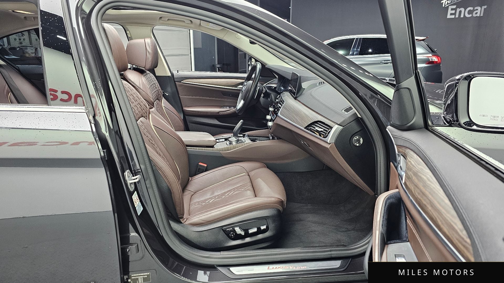 BMW 5 Series (G30) 2019 — миниатюра 11
