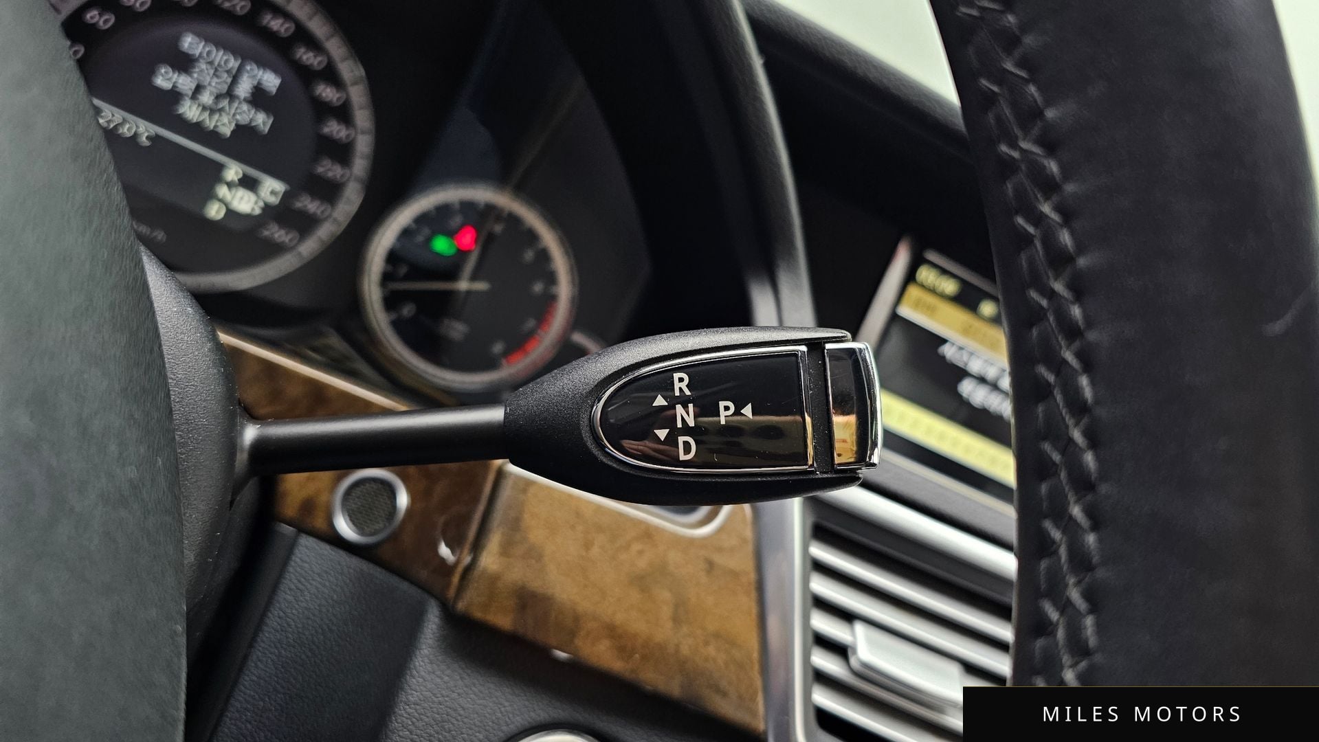 Mercedes-Benz E-Class W212 2010 — миниатюра 9
