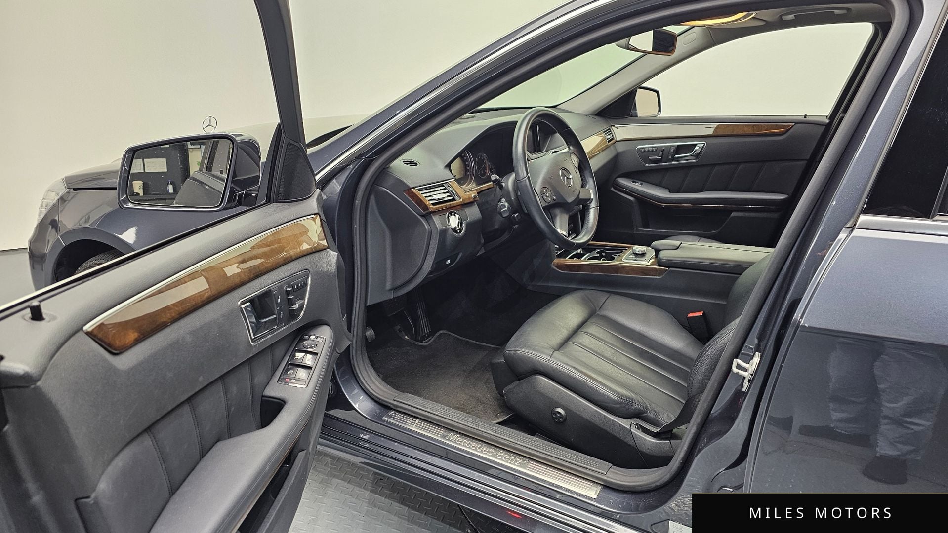 Mercedes-Benz E-Class W212 2010 — миниатюра 10