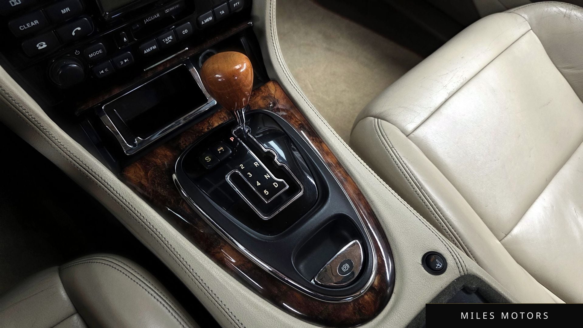 Jaguar XJ-8 2004 — миниатюра 9
