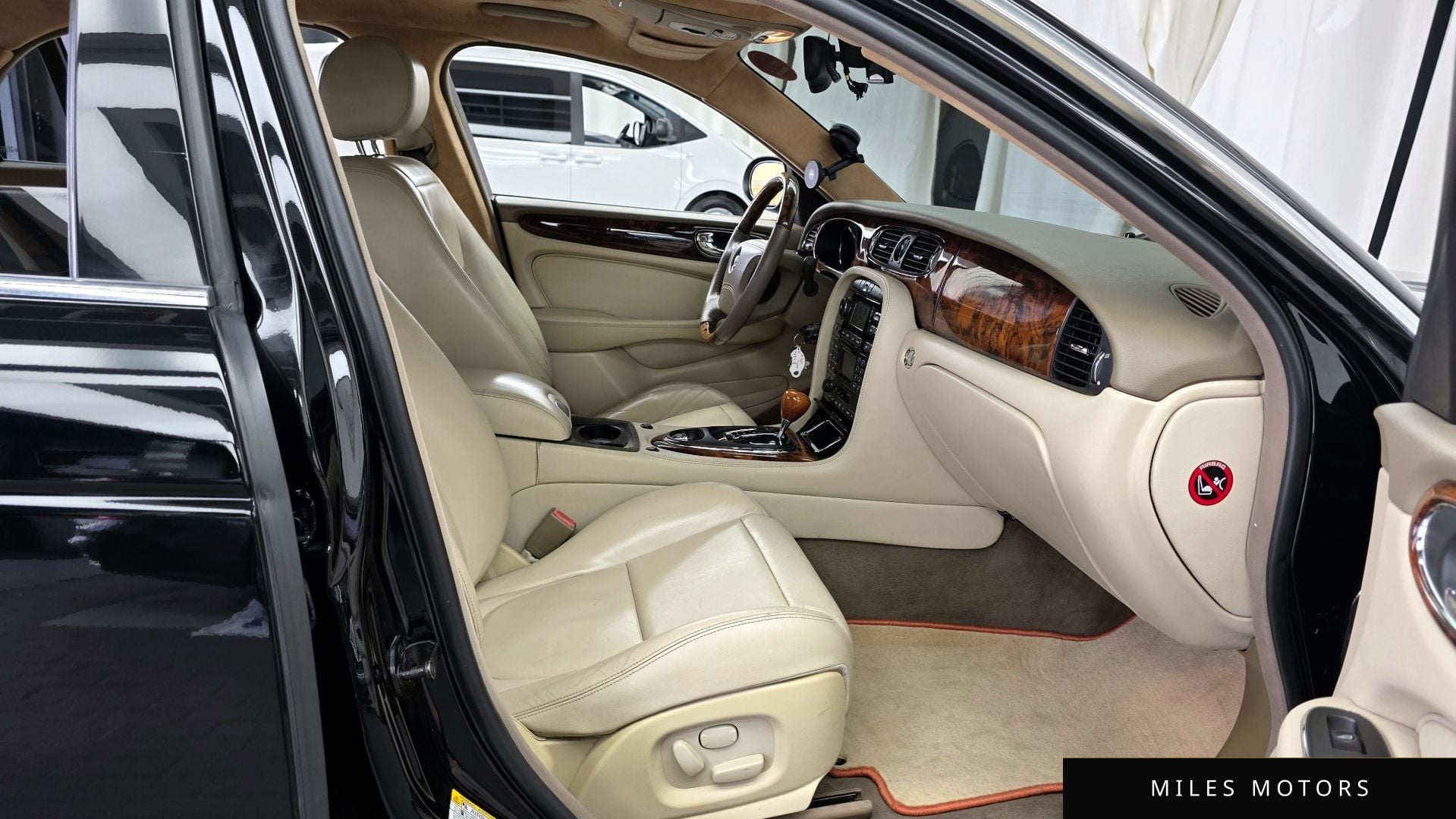 Jaguar XJ-8 2004 — миниатюра 11