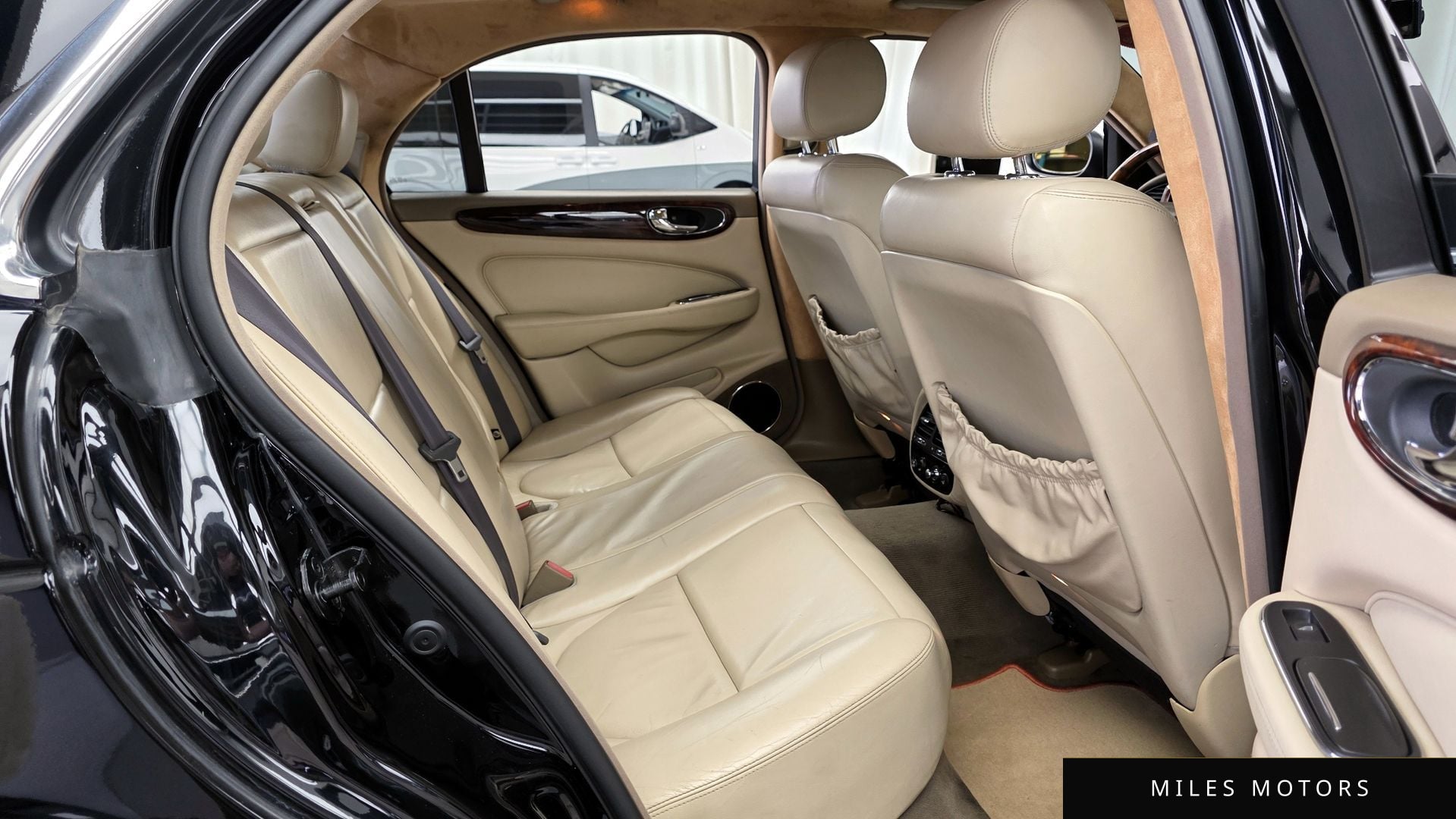 Jaguar XJ-8 2004 — миниатюра 12