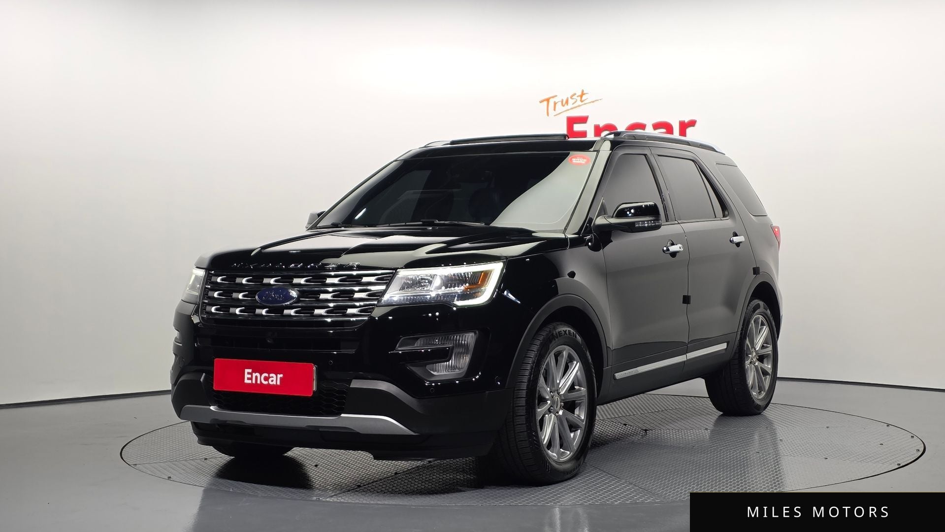 Ford Explorer 2017 — фото 1 из 12