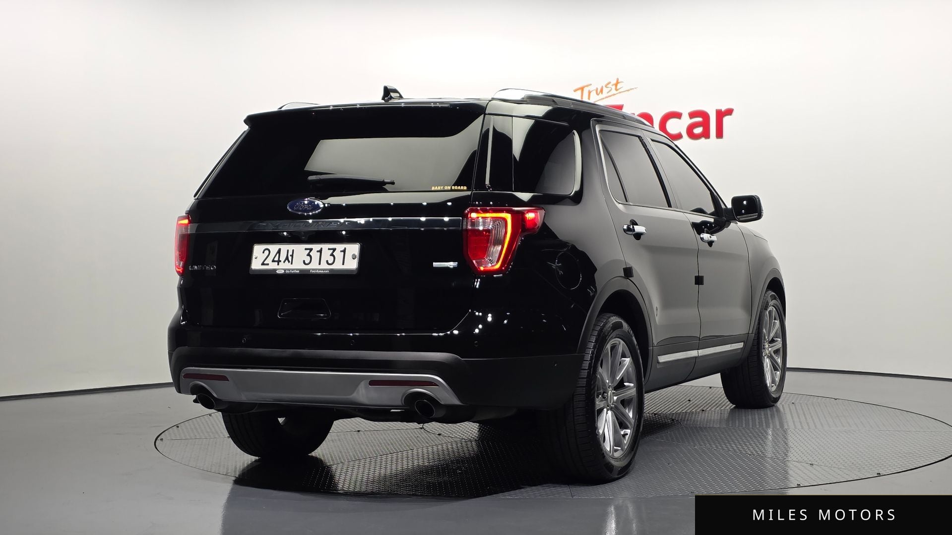 Ford Explorer 2017 — миниатюра 2