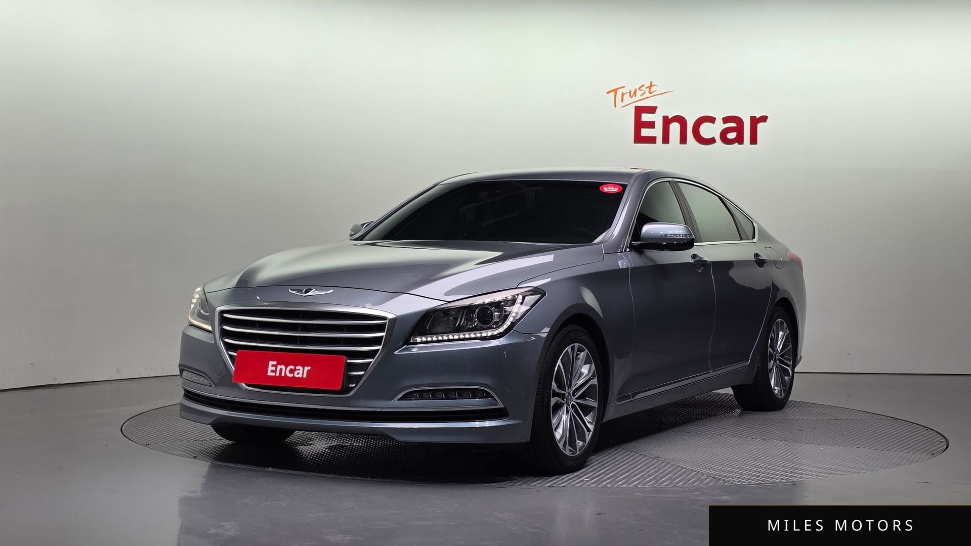 Hyundai Genesis 2014 — фото 1 из 12