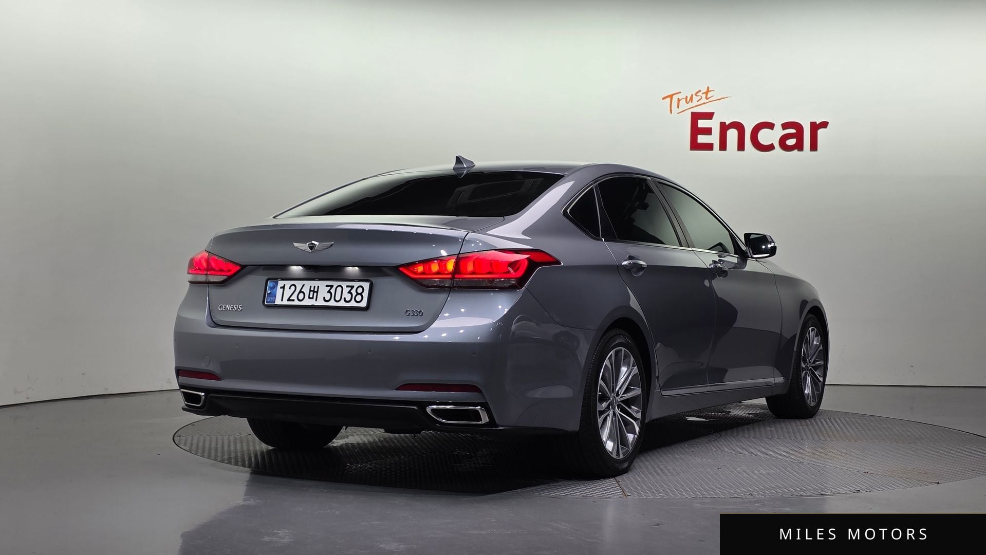 Hyundai Genesis 2014 — миниатюра 2