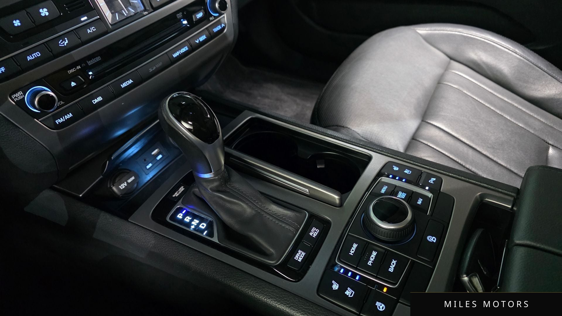 Hyundai Genesis 2014 — миниатюра 9