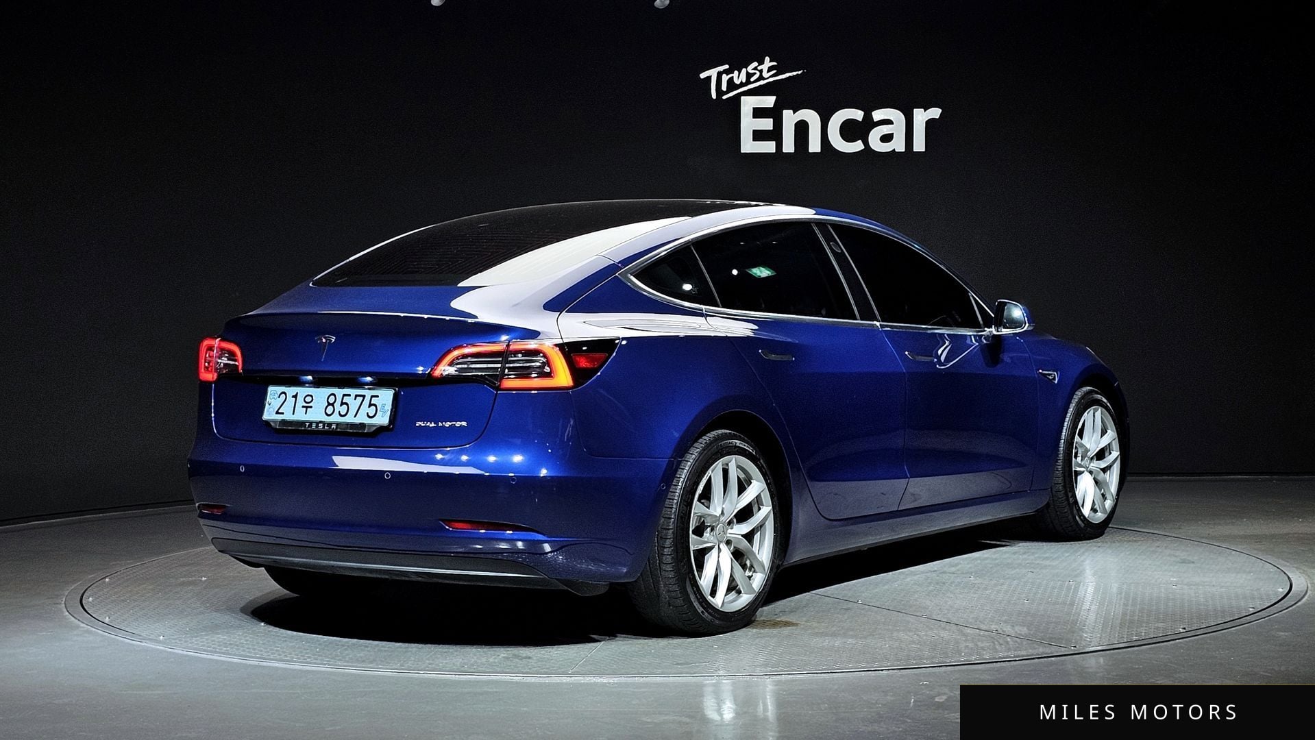 Tesla Model 3 2020 — миниатюра 2