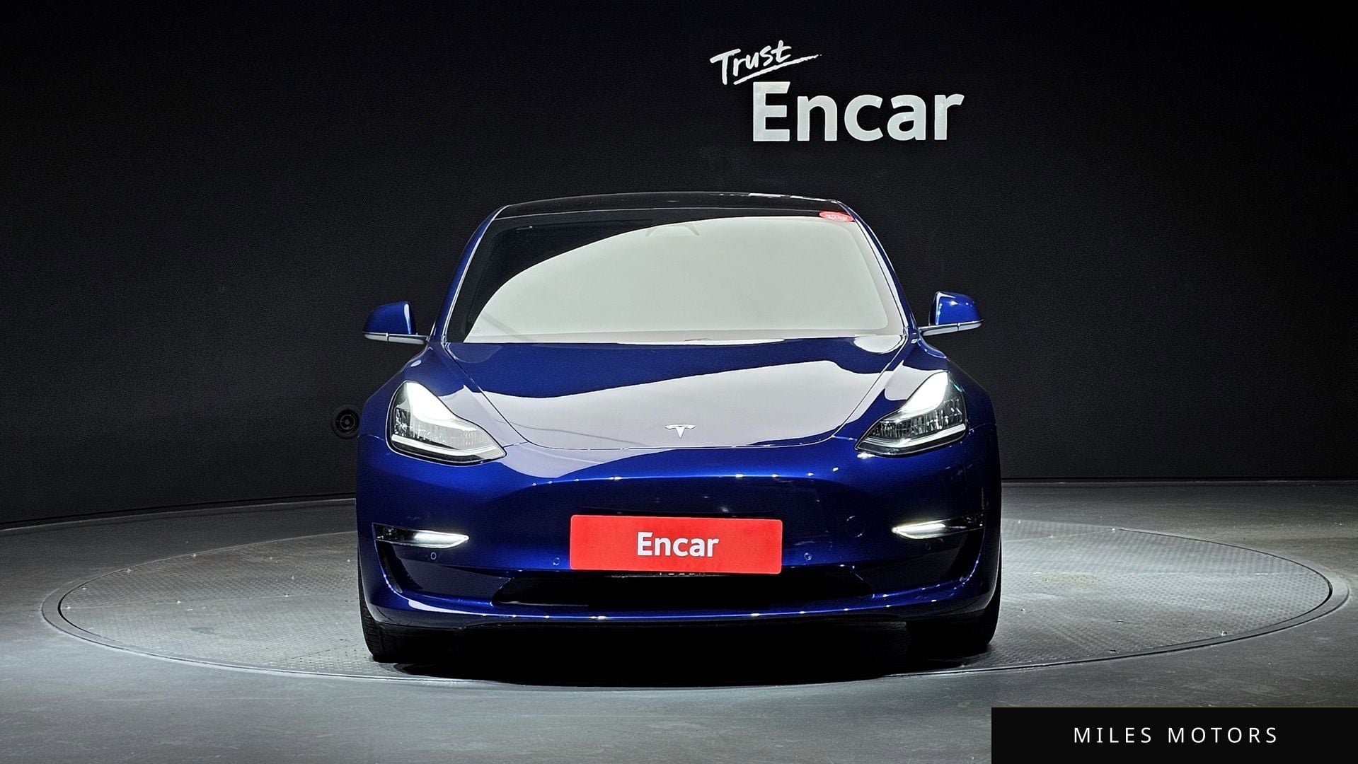 Tesla Model 3 2020 — миниатюра 3