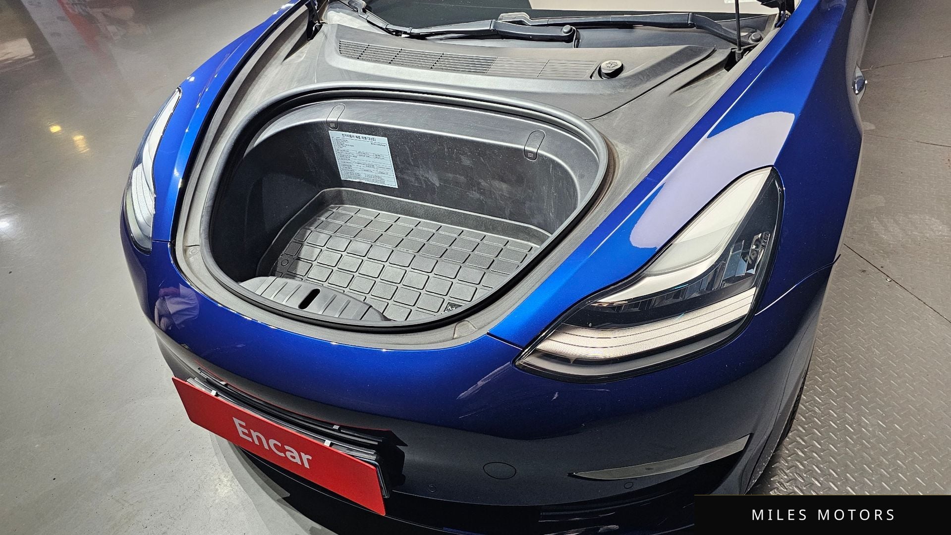 Tesla Model 3 2020 — миниатюра 6