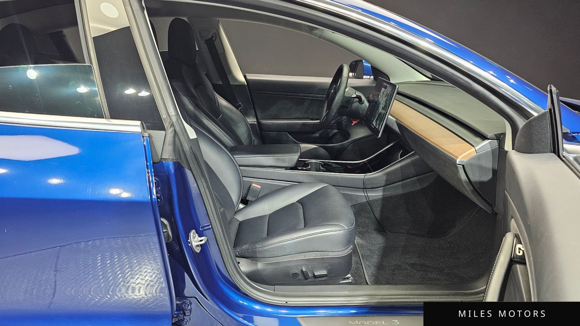 Tesla Model 3 2020 — миниатюра 10