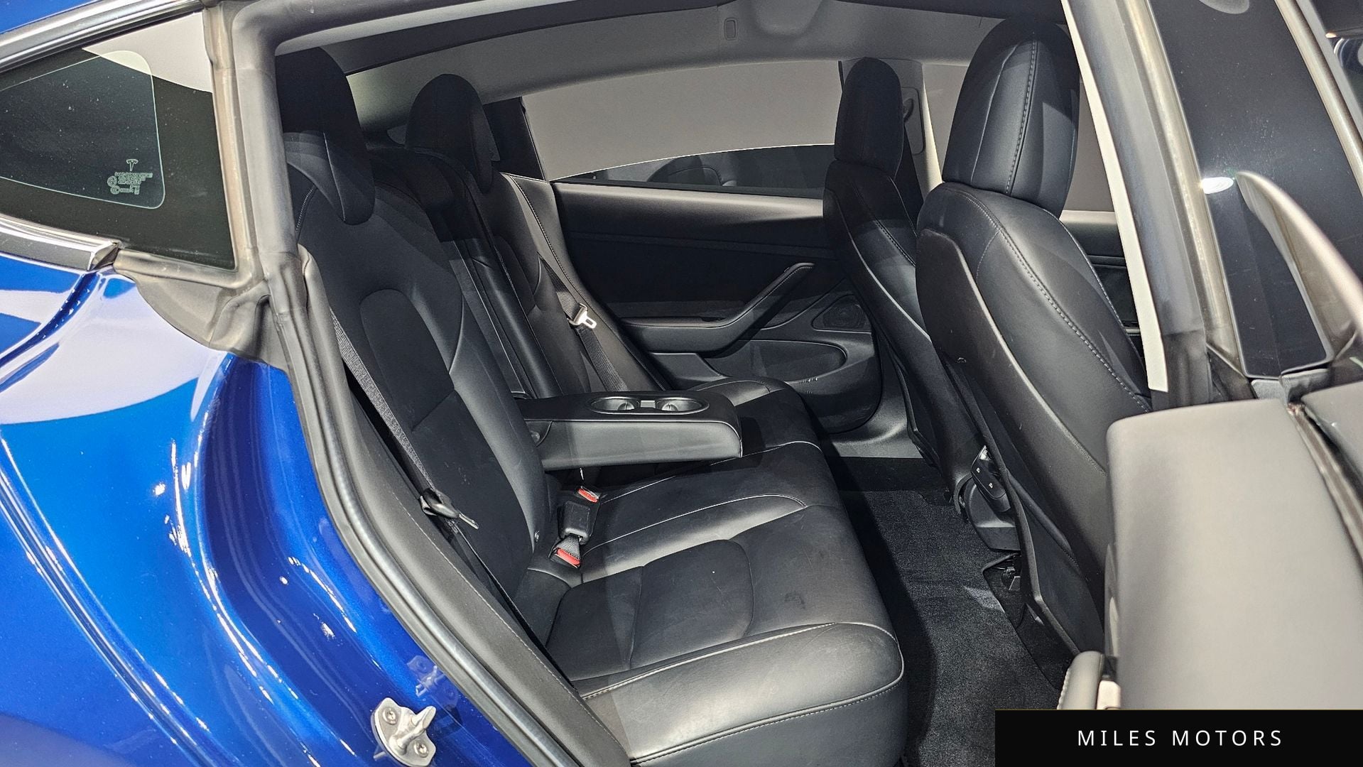Tesla Model 3 2020 — миниатюра 12