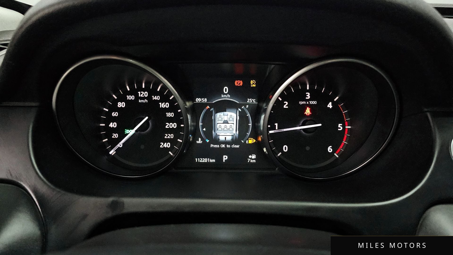 Land Rover 디스커버리 스포츠 2017 — миниатюра 8