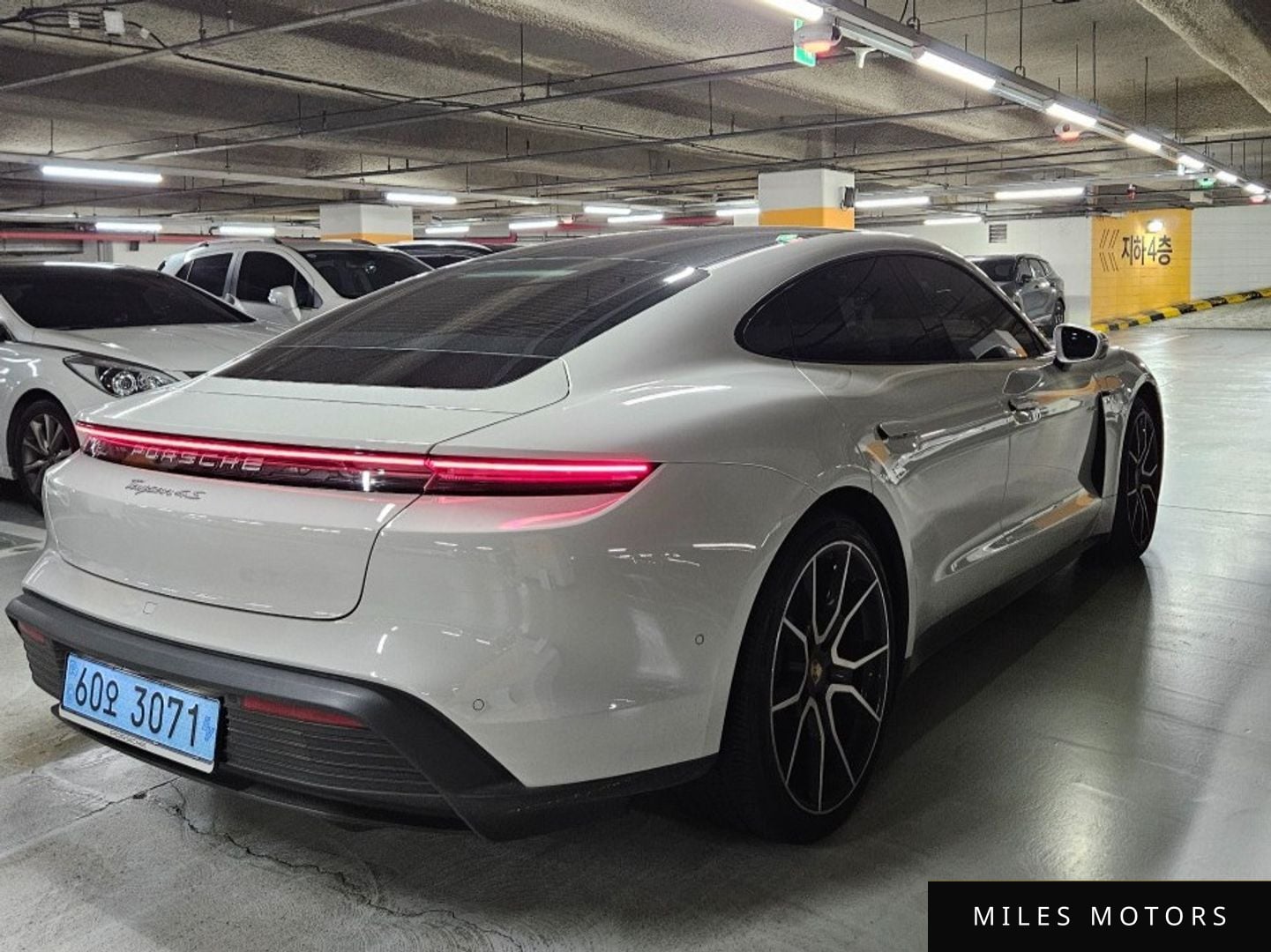 Porsche Taycan 2025 — миниатюра 4
