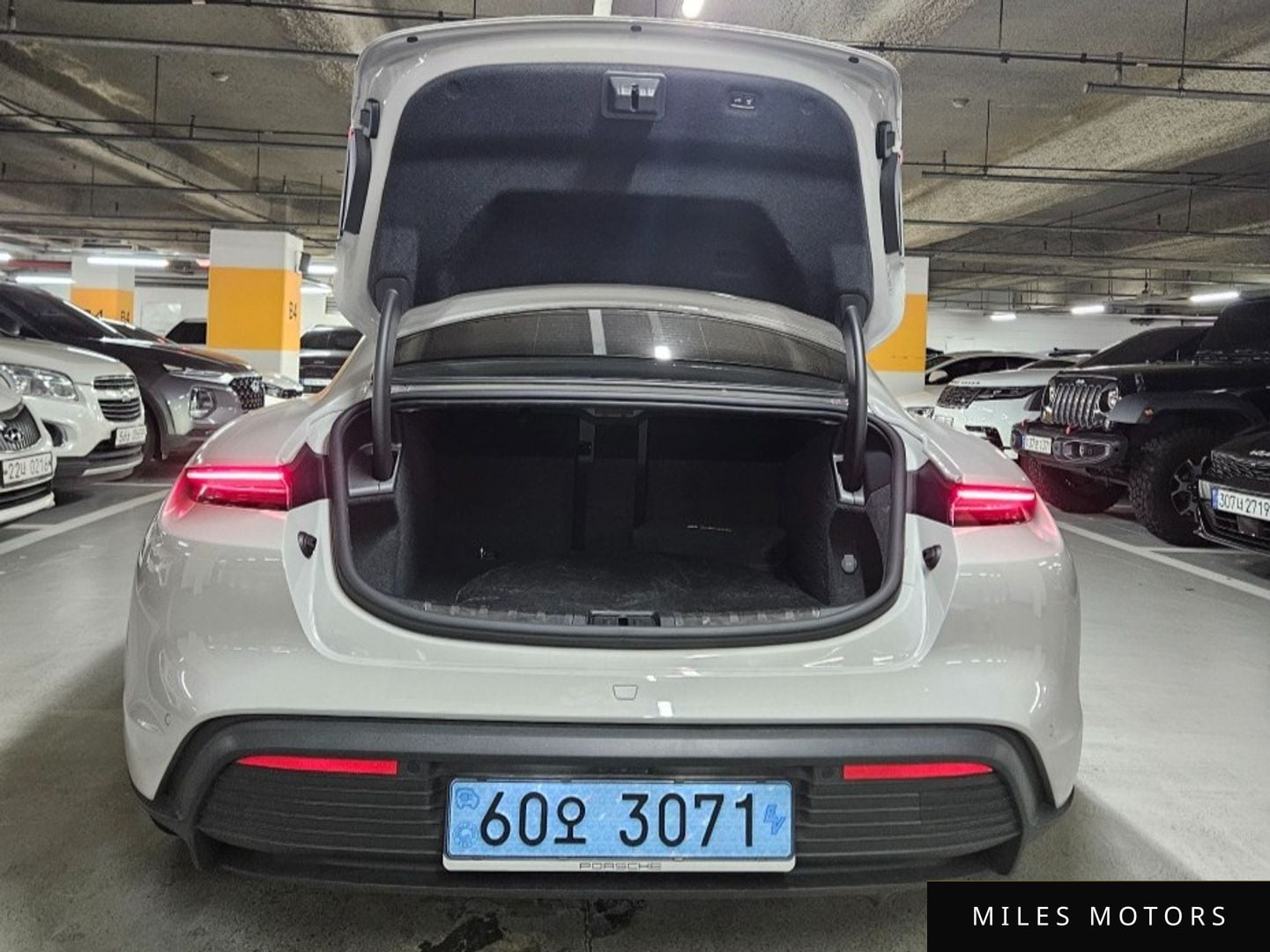 Porsche Taycan 2025 — миниатюра 8