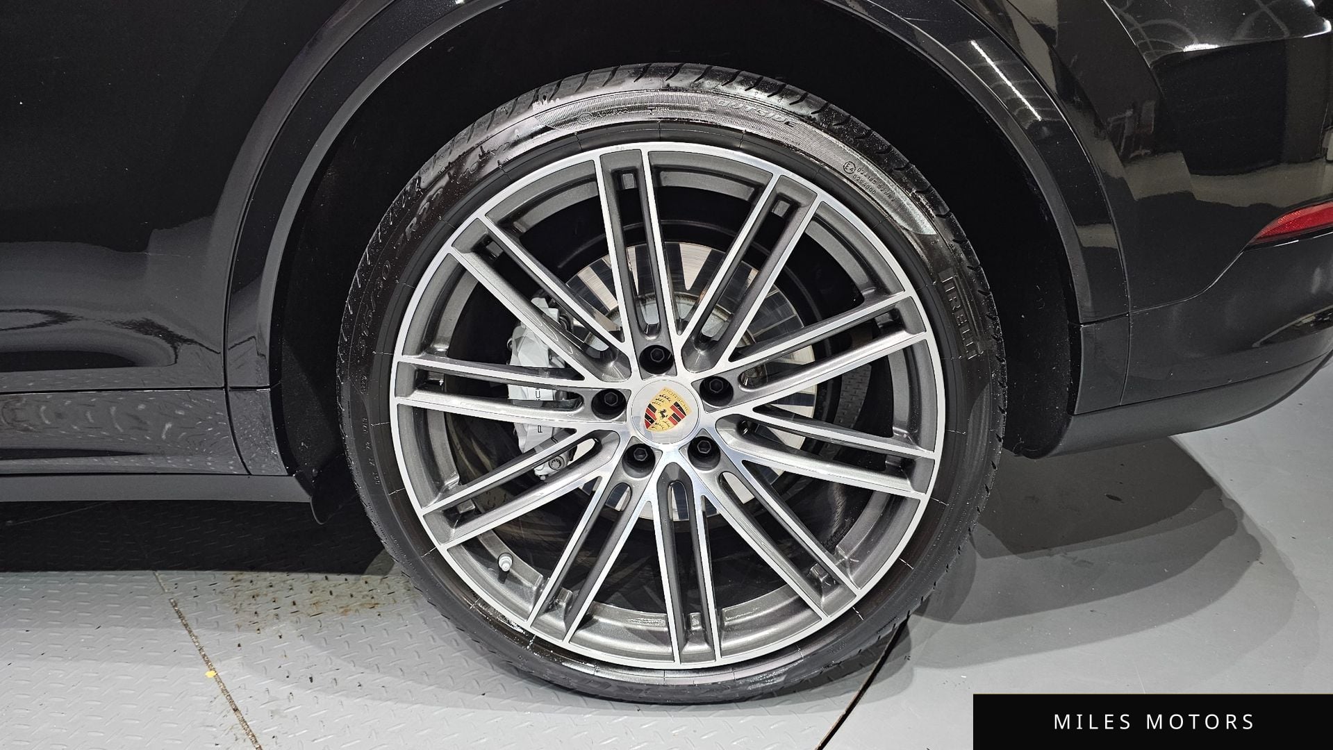 Porsche Cayenne 2023 — миниатюра 5