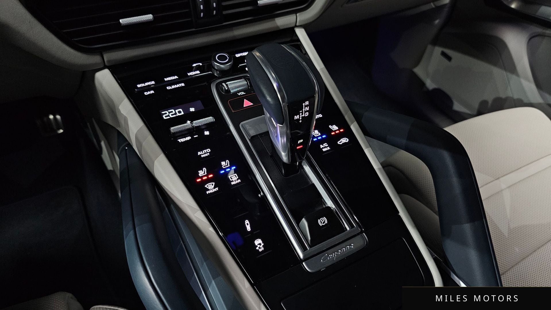 Porsche Cayenne 2023 — миниатюра 9