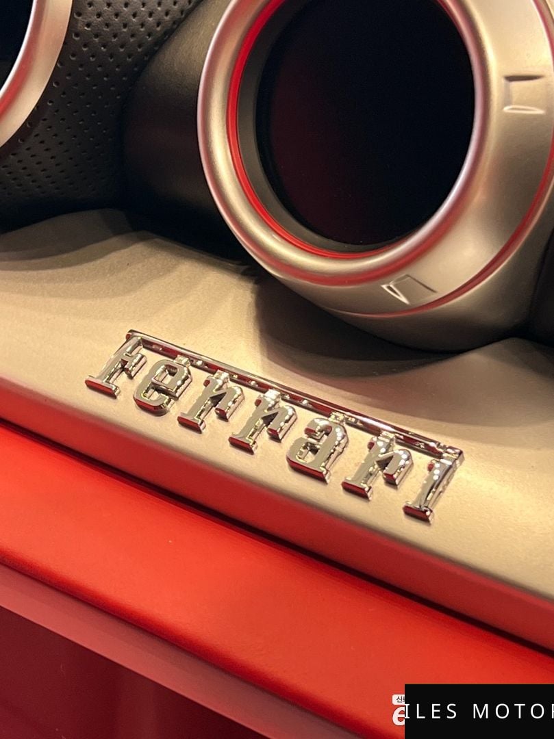 Ferrari 캘리포니아 2015 — миниатюра 10