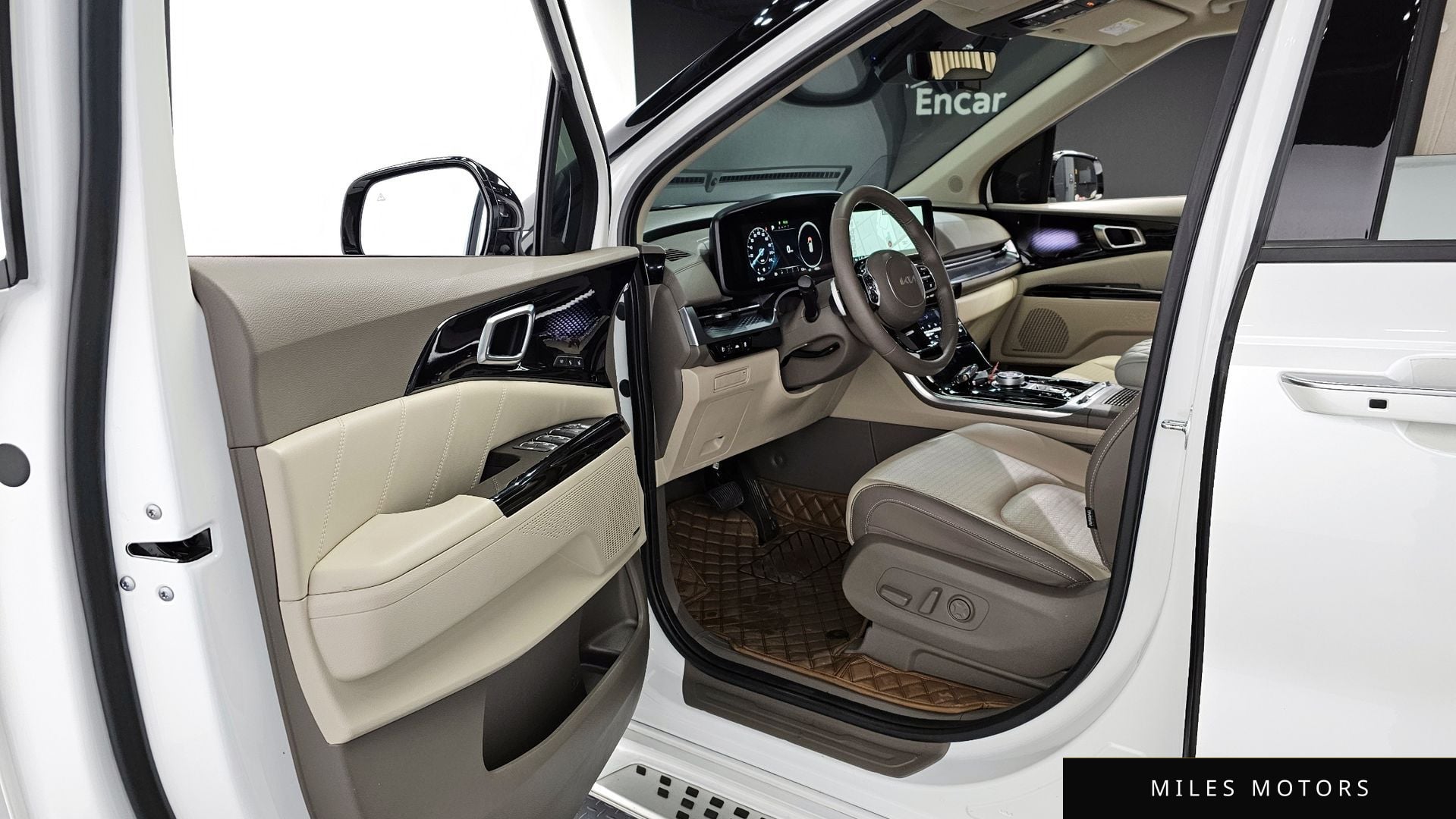Kia Carnival 2023 — миниатюра 11
