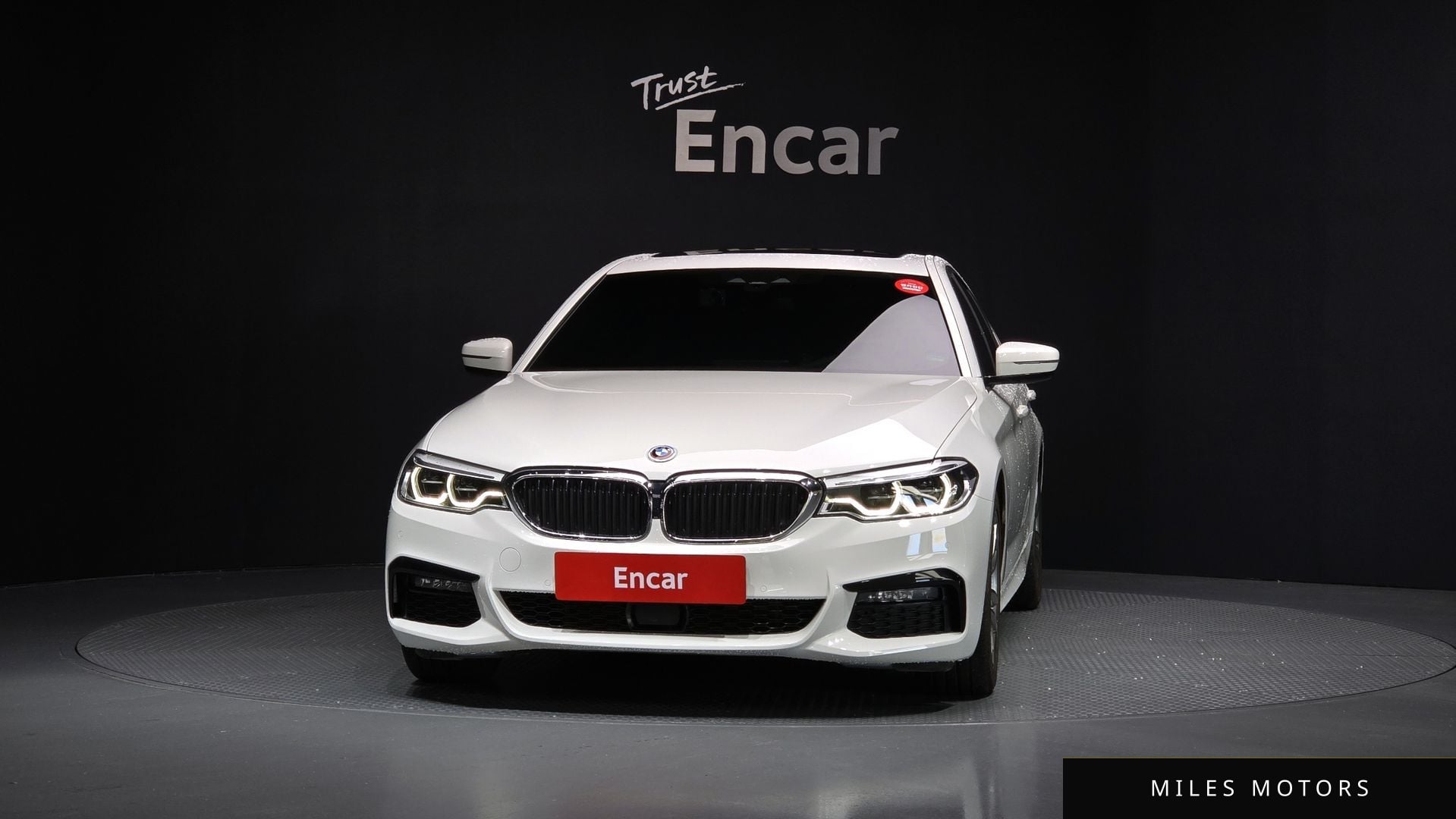 BMW 5 Series (G30) 2020 — миниатюра 3