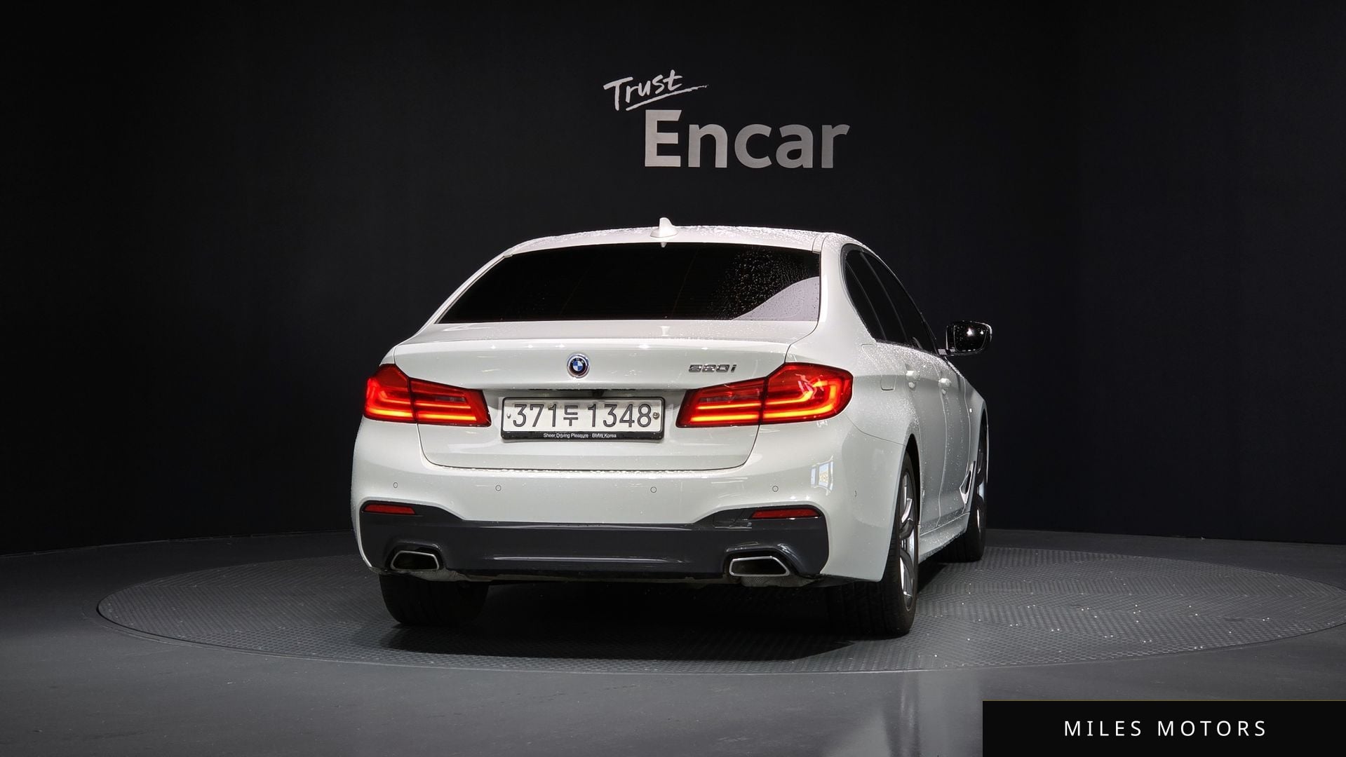 BMW 5 Series (G30) 2020 — миниатюра 4