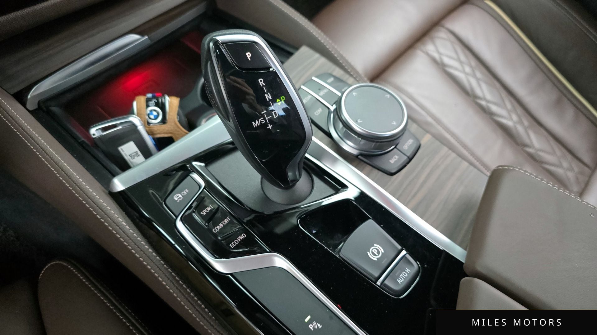 BMW 5 Series (G30) 2020 — миниатюра 9