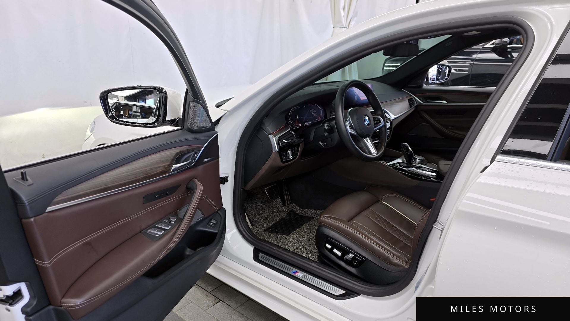 BMW 5 Series (G30) 2020 — миниатюра 10