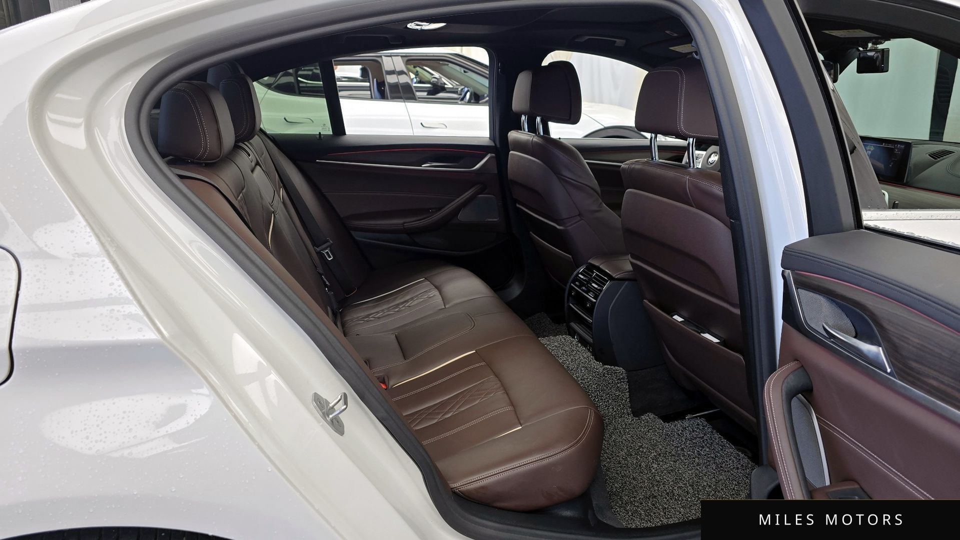 BMW 5 Series (G30) 2020 — миниатюра 12