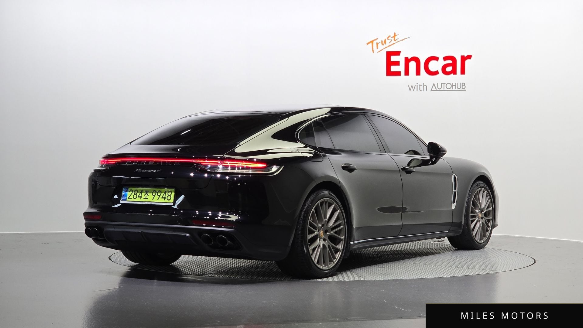 Porsche Panamera 2021 — миниатюра 2