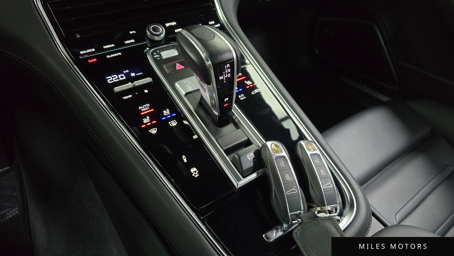 Porsche Panamera 2021 — миниатюра 9