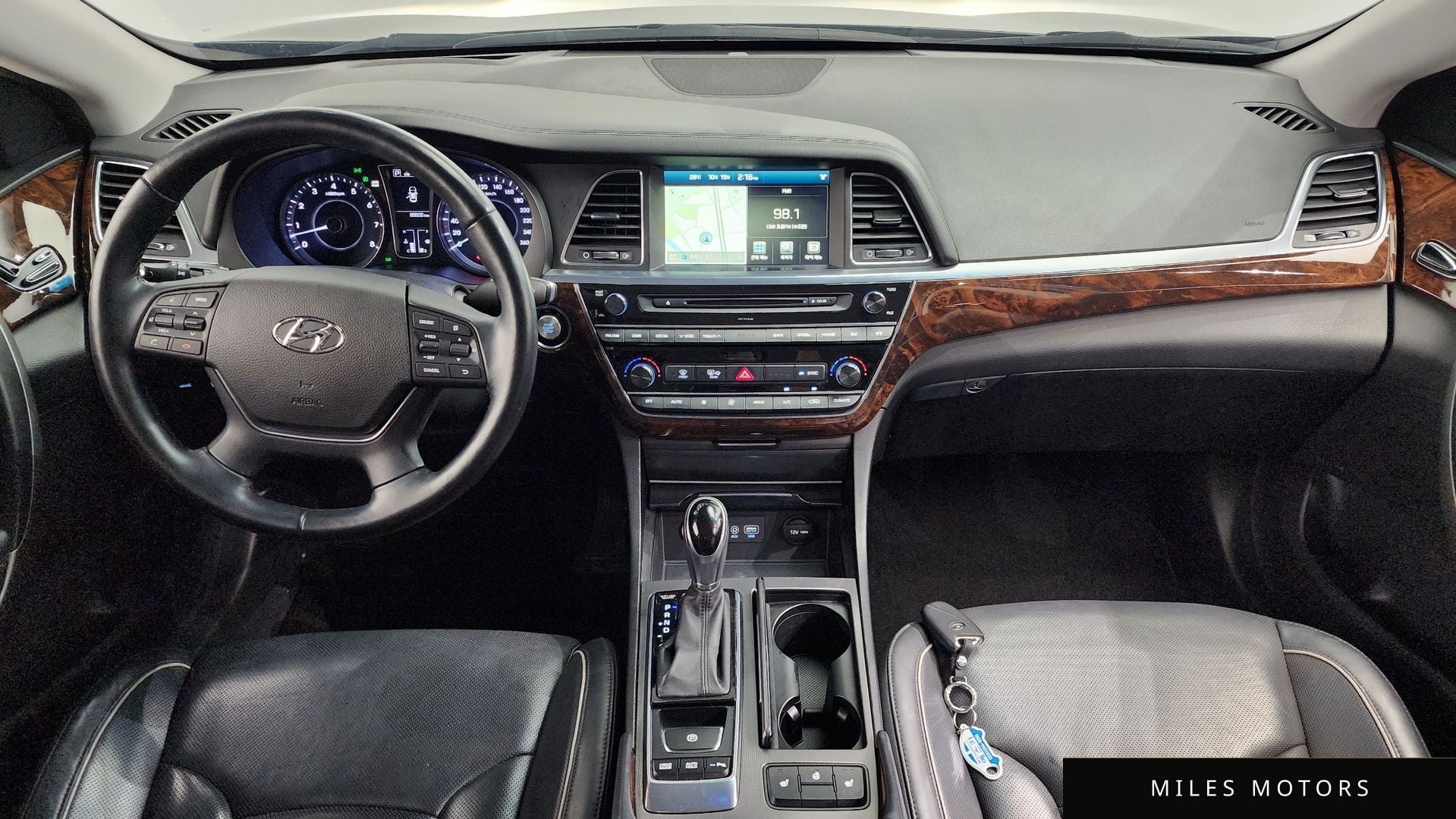 Hyundai Aslan 2016 — миниатюра 7