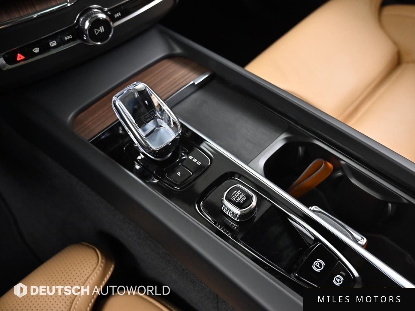 Volvo XC60 2024 — миниатюра 9