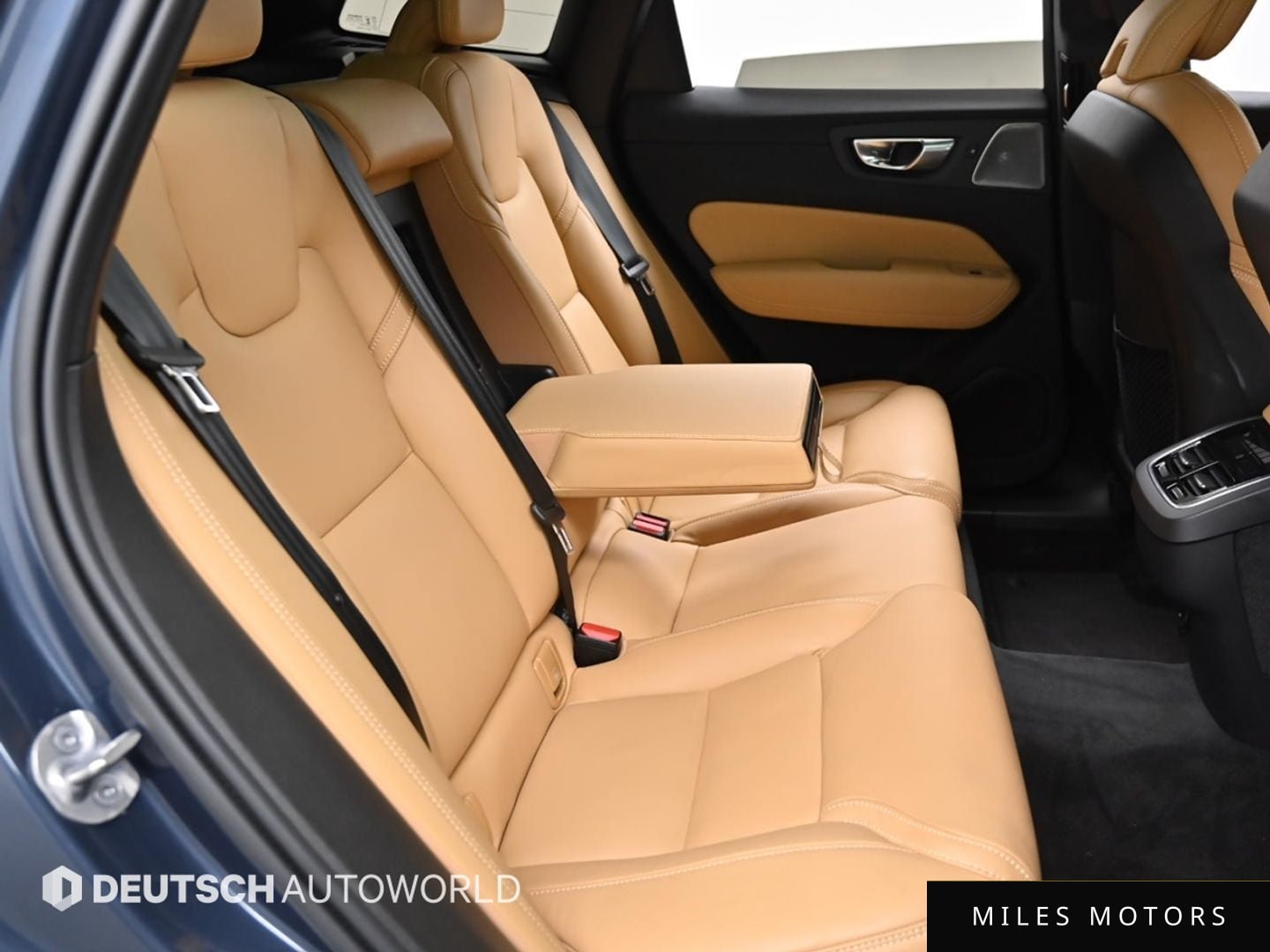 Volvo XC60 2024 — миниатюра 12