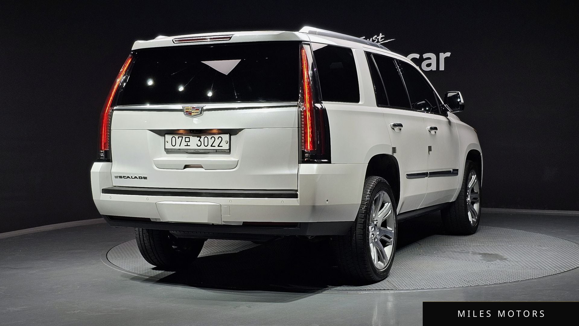 Cadillac Escalade 2018 — миниатюра 2