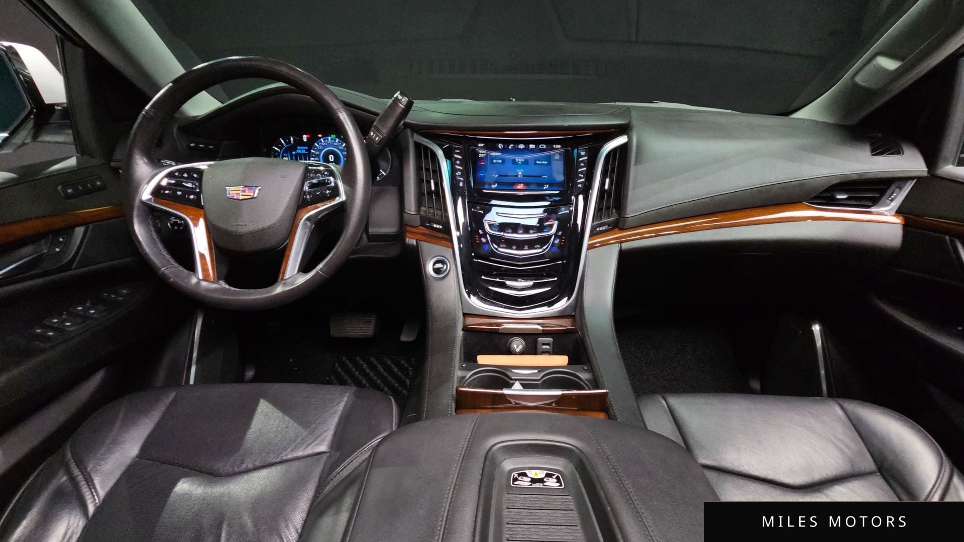 Cadillac Escalade 2018 — миниатюра 7