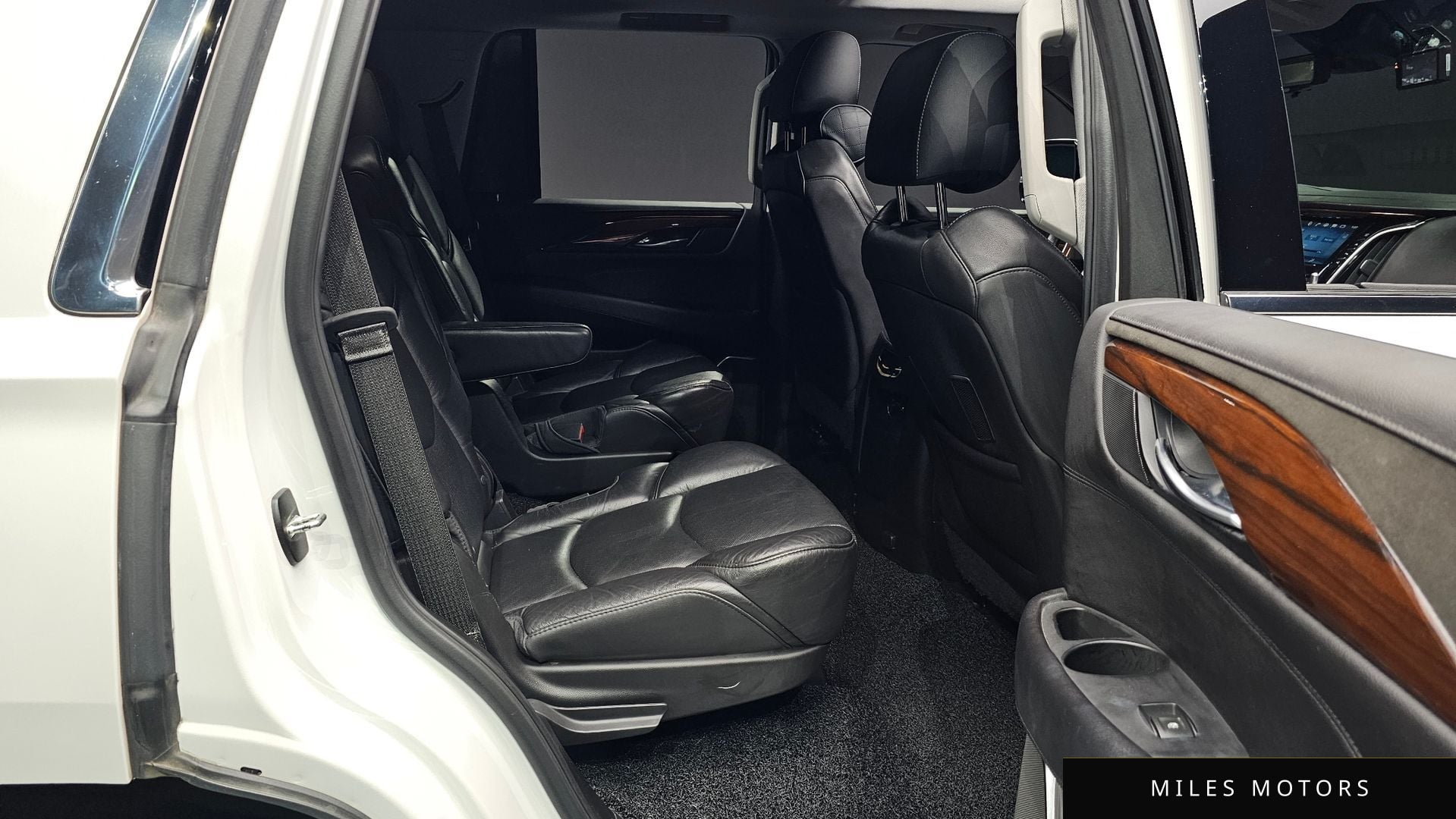Cadillac Escalade 2018 — миниатюра 11