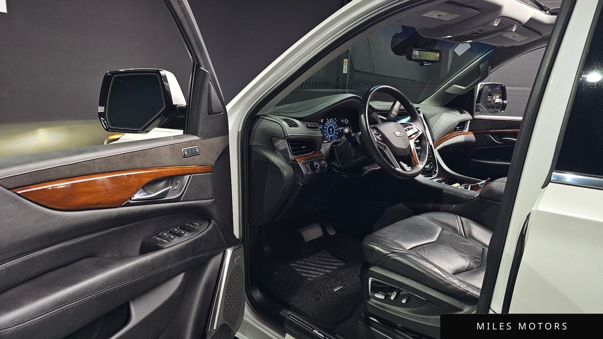 Cadillac Escalade 2018 — миниатюра 12