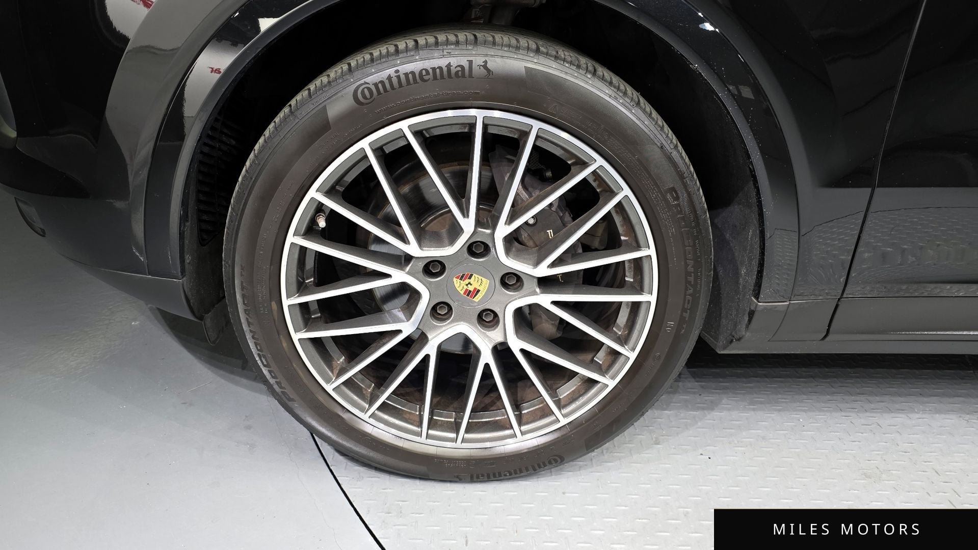 Porsche Cayenne 2023 — миниатюра 5