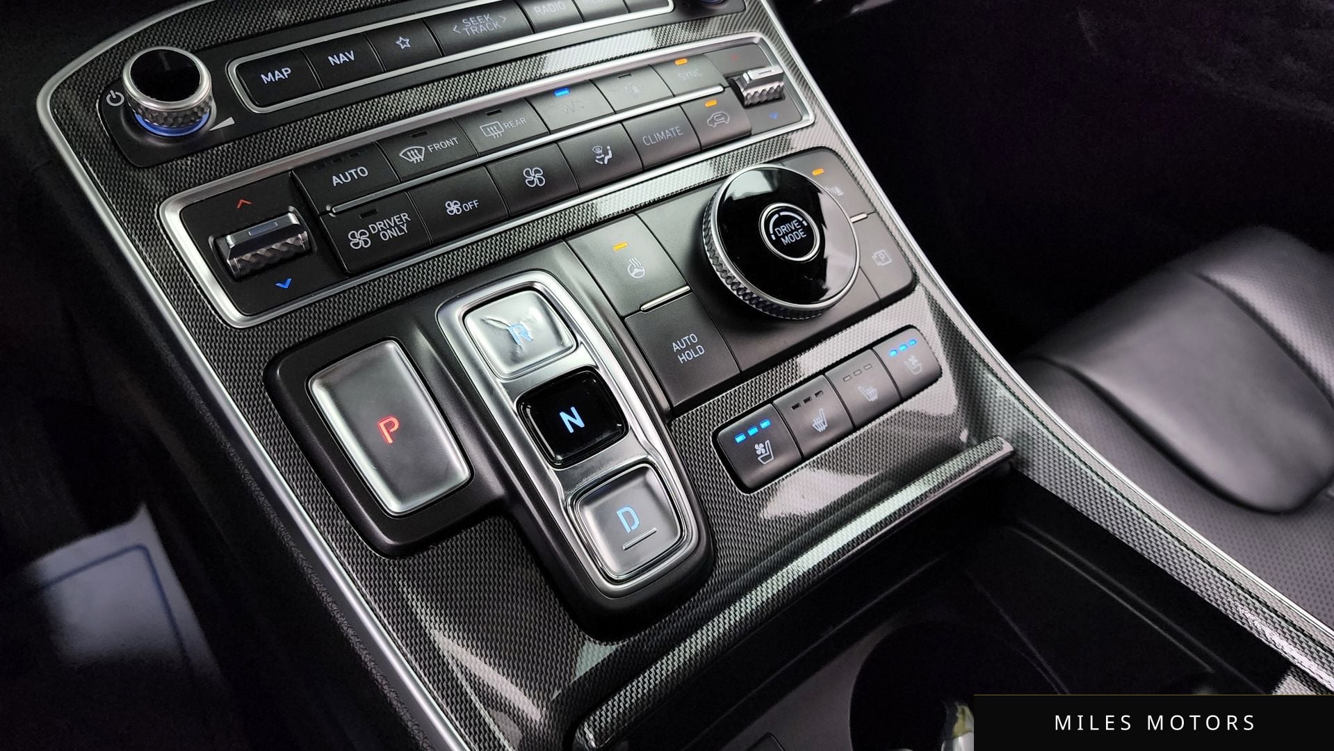 Hyundai Santafe 2022 — миниатюра 9