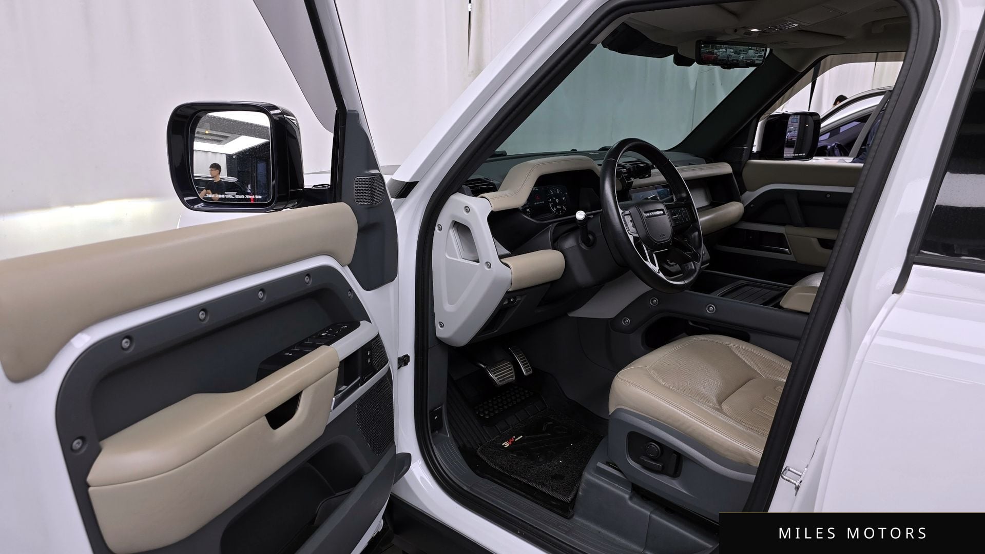 Land Rover Defender 2022 — миниатюра 10
